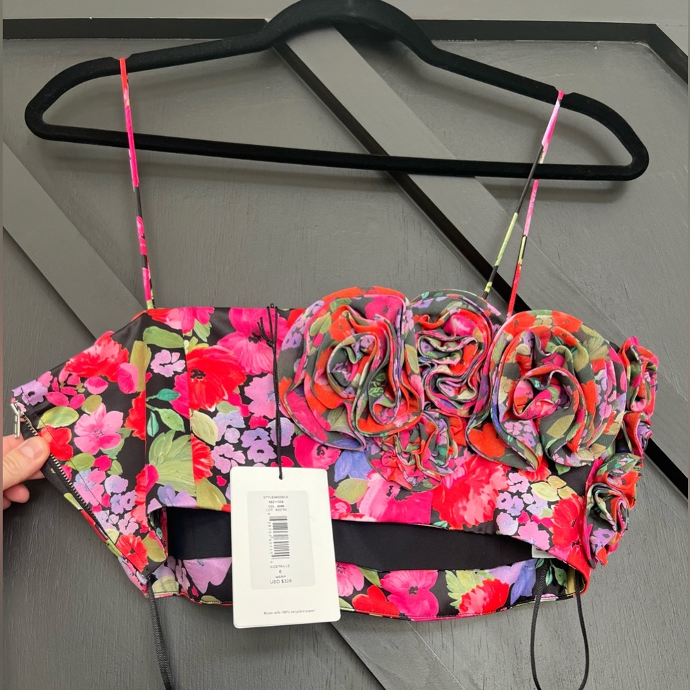 NWT AMUR Sylvie Spaghetti Strap Top in Vintage Flowers, Size 6 - Picture 7 of 10